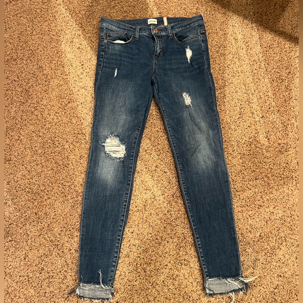Sneak Peak ripped jeans